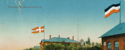 Eine handkolorierte Postkarte von der Grenze bei Egebæk-Hviding zwischen 1910 und 1916. Foto: Wilhelm Schützsack, gehört zu Hviding Sognearkiv.